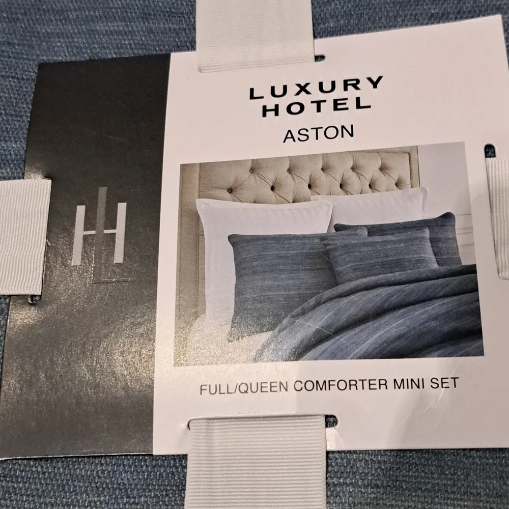 Luxury Hotel Aston Comforter Mini Set